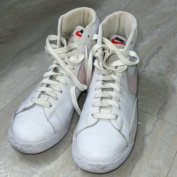 Nike Blazer Mid '77 Women's Shoes White, Grey, Pink Size EUR 39 - Picture 3 of 3